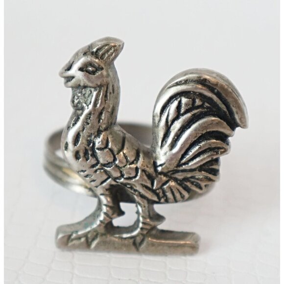 4 Vintage Metal Chicken Napkin Rings, Napkin Holders, Farmhouse Decor - Picture 2 of 4